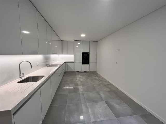 Apartment / Flat, Amadora - 386920