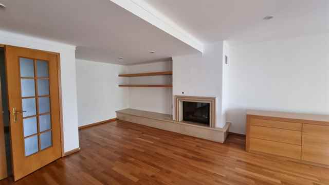 Apartment / Flat, Leiria - 570106