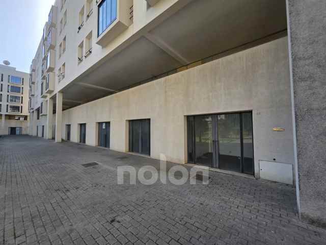 Local, Porto - 627450