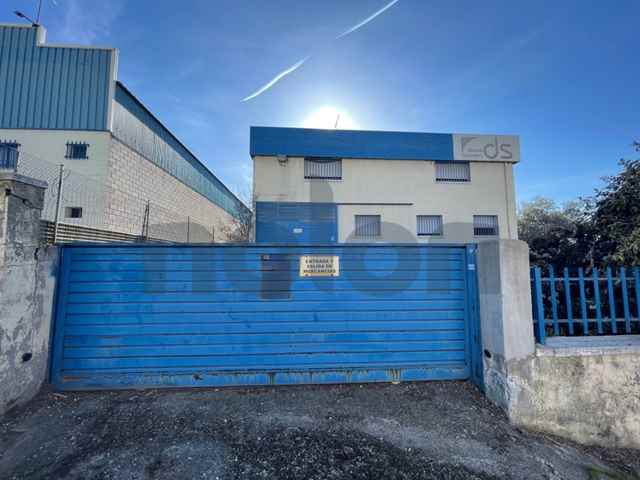 Warehouse, Madrid - 94111