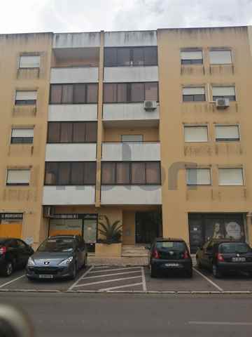 Apartment / Flat, Barreiro - 111429