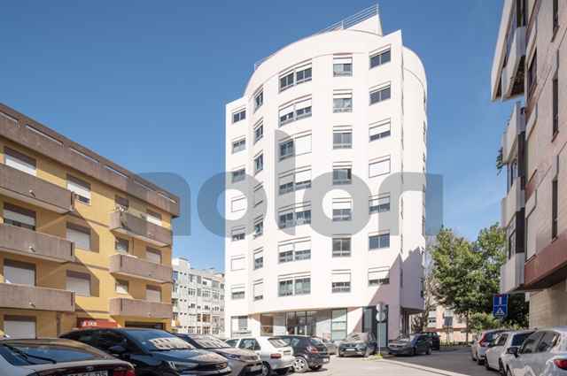 Apartment / Flat, Barreiro - 401449