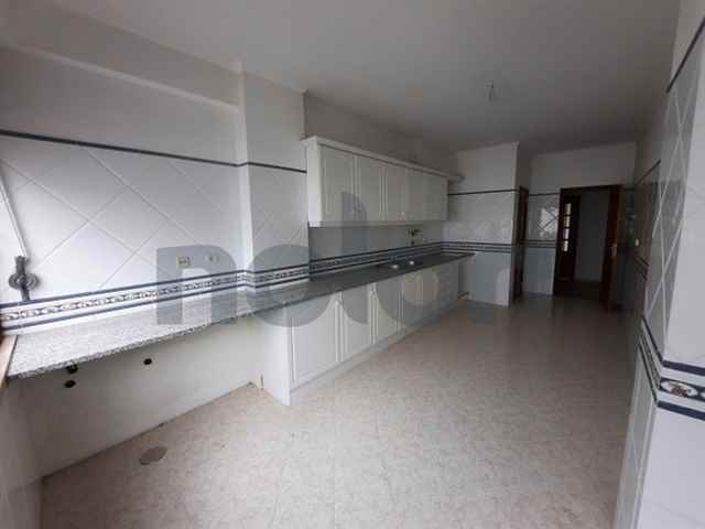 Apartment / Flat, Santarem - 558113