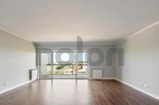 Apartment / Flat, Almada - 543647