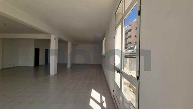 Local, Pombal - 560700