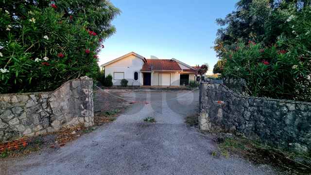 Detached House, Porto de Mos - 561151