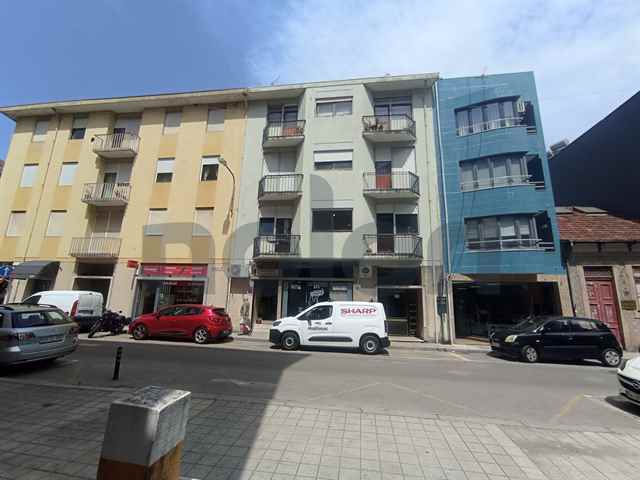 Loja, Porto - 557451